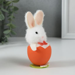 Фигурка Зайка в скорлупе, 5.2?5.2?12.2 см