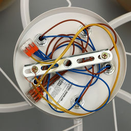 Люстра потолочная BayerLux «Аделла», 5хЕ27, 40 Вт, бело-золотой, 65×65×26 см