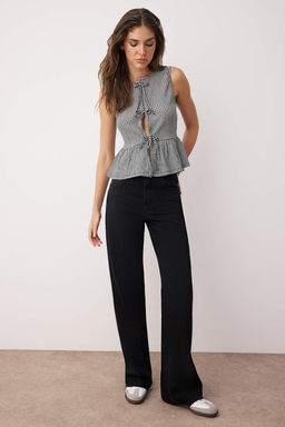 Trendyolmilla K?rm?z? Potikare Desenli Baglama Detayl? Kolsuz Esnek Orme Bluz TWOSS25BZ00410