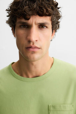 WASHED T-SHIRT WITH POCKET - Zara фото 6