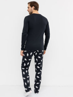 Пижама мужская (джемпер, брюки) в расцветке космонавты на черном - Mark formelle фото 3