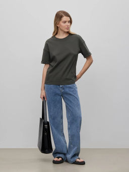 Джинсы прямого кроя