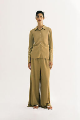 CAMISETA PLIEGUES BOTONES / Aceite - Zara фото 3