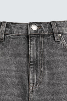 BERMUDA DENIM REGULAR FIT / Gris