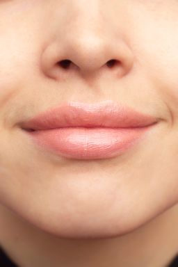 Блеск для губ 02 Персиково-розовый - Siberina фото 4