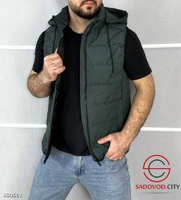 Жилетка мужская с капюшоном