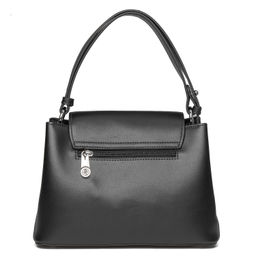 Y1522 black, женская кожаная сумка "Handheld bag", Barcelo Biagi