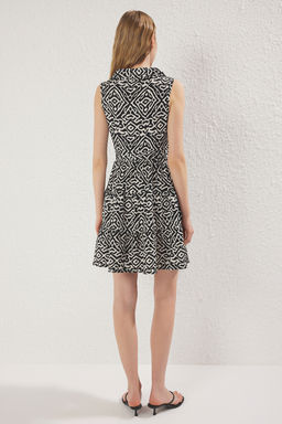 Mavi Cicek Bask?l? Dugmeli Polo Yaka Skater/Belden Ac?lan Esnek Mini Orme Elbise TWOSS25EL00688 - Trendyolmilla фото 9