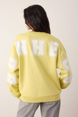 Ac?k Sar? Oversize/Genis Kesim Slogan S?rt Bask?l? Bisiklet Yaka Orme Sweatshirt TWOAW26SW00236