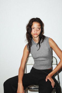 KNITTED POLO COLLAR TANK TOP