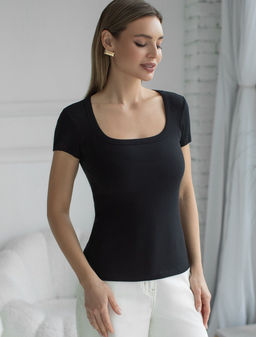 D49.029 Футболка женская черный