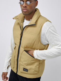 Жилет мужской утепленный спортивный бежевого цвета 15322B - Mtforce фото 9