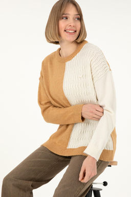Женский свитер светло-коричневого цвета с круглым вырезом меланжевого цвета Неожиданная скидка в корзине