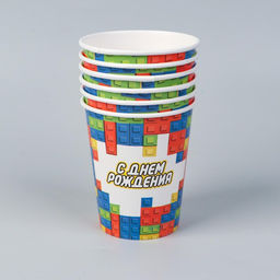 Набор бумажной посуды С днём рождения, кубики, 6 тарелок, 6 стаканов, 6 колпаков, 1 гирлянда - Страна карнавалия фото 4