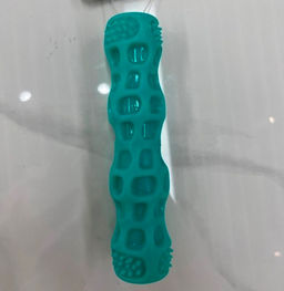 Цена за 2 шт. Игрушка жевательная для средних и крупных пород собак "Палочка", цвет темно-зеленый, с пищалкой, 18*3,5см