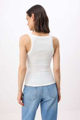 Ekru Havuz Yaka Regular Boy Fitilli Esnek Vucuda Oturan Orme Atlet TWOSS24AL00060