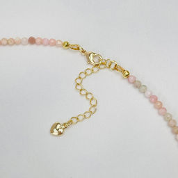 Колье из розового Опала