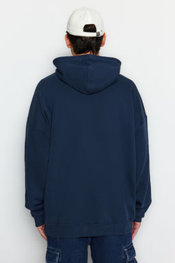 TRENDYOL MAN Indigo Oversize/Genis Kesim Kapusonlu File Nak?sl? Ici Polar/S?cak Tutan Sweatshirt TMNAW24SW00075
