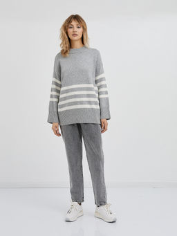 серый женский джемпер со спущенной линией плеча и с белыми полосками - Glenfield фото 2