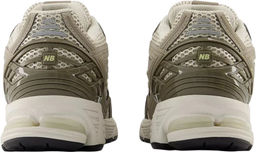 Кроссовки взрослые