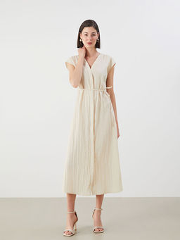 V Yaka Dokulu Elbise