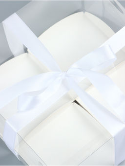 Коробка для пирожных 4 штуки, белая, 20×20×10 см