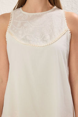 Trendyolmilla Ekru A Kesim Cicekli Nak?s Detayl? Mini Dokuma Elbise TWOSS25EL00432 фото 3