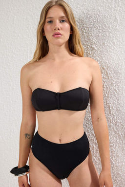 Trendyolmilla Siyah Balkonet Boyundan Baglamal? Bikini Ustu TBESS25BU00068