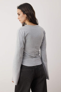 Gri Ispanyol Kol Buzgu Detayl? Regular/Normal Kal?p Orme Bluz TWOAW26BZ00293