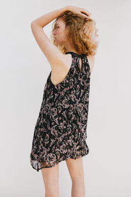TOP HALTER ESTAMPADO LENTEJUELAS HILO METALIZADO / Multicolor
