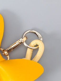 Брелок на карабине "Бабочка с узлом" бежево-рыжий 13,5х9,5х2,5 см