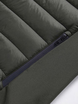 Куртка мужская гибридная стёганая с капюшоном с графеновой подкладкой цвета хаки 9621_1Kh