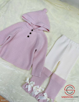 Вязанный костюм для девочки