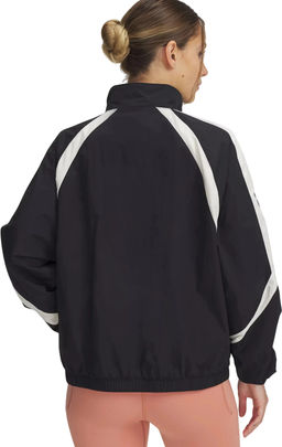 Ветровка женская