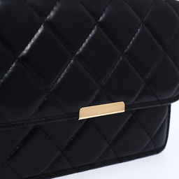 Сумка женская на магните, цвет чёрный