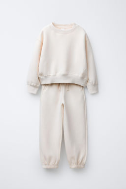CONJUNTO SUDADERA Y PANTAL?N JOGGER / Crudo