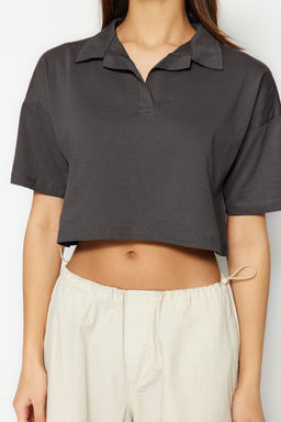Antrasit %100 Kal?n Pamuklu Relaxed/Rahat Kal?p Crop Polo Yaka Orme T-Shirt TWOSS22TS0241