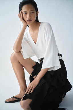 TOP PUNTO FLUIDO ESCOTE PICO / Blanco - Zara фото 2