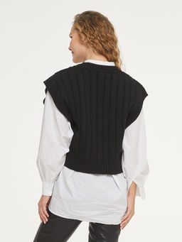 Жилет женский 5222-1701. 9500 черный