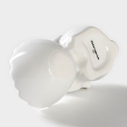 Подставка для яйца Доляна «Зайка в золотом», 11×6×8 см, белая