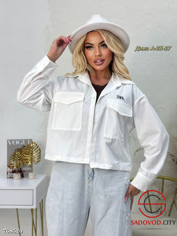 Женская рубашка на пуговицах