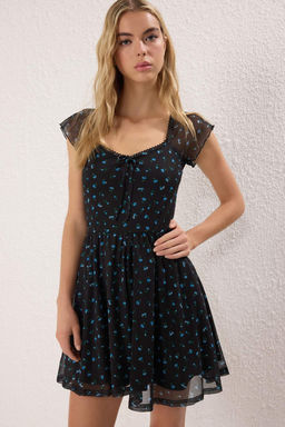 Trendyolmilla Cok Renkli Bask?l? Kalp Yaka Sortlu Esnek Orme Tulum TWOSS25TU00070  фото 2