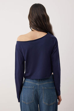 Teen Siyah-Beyaz %100 Pamuk Asimetrik Kay?k Yaka Relaxed/Rahat Kesim Orme T-Shirt TWOAW26TS00016 - Trendyolmilla фото 19