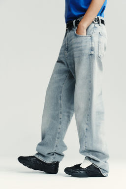 TRF OVERSIZED SHIFTED SEAM MID-WAIST JEANS - Zara фото 5