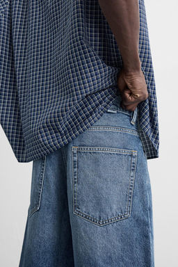 BASIC BAGGY FIT DENIM BERMUDA - Zara фото 26