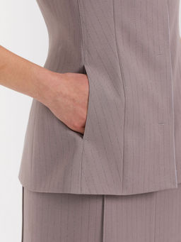 Жилет в полоску