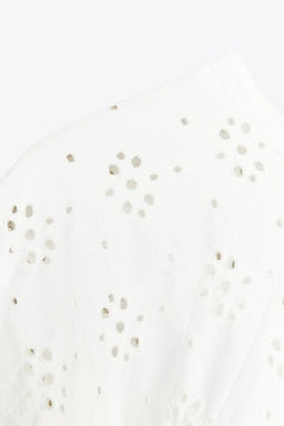 T-SHIRT WITH PERFORATED EMBROIDERY - Zara фото 8