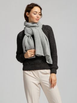 В составе шерсть! Палантин