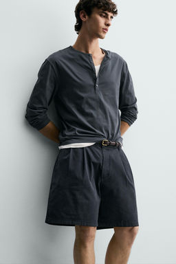 BERMUDA CHINO REGULAR FIT PLIEGUES / Marino