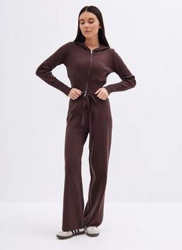 K13057 Костюм: брюки и джемпер (вязаный трикотаж) КОРИЧНЕВЫЙ